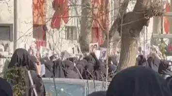 Иран: студенты вышли на улицы Тегерана против режима