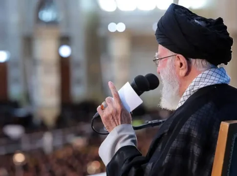 Хаменеи боится нового восстания: речь лидера Ирана — признание слабости