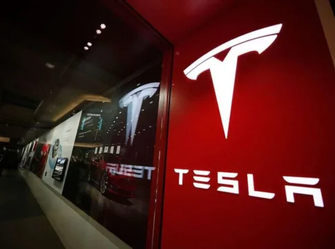 Tesla начнет испытания автопилота в Израиле