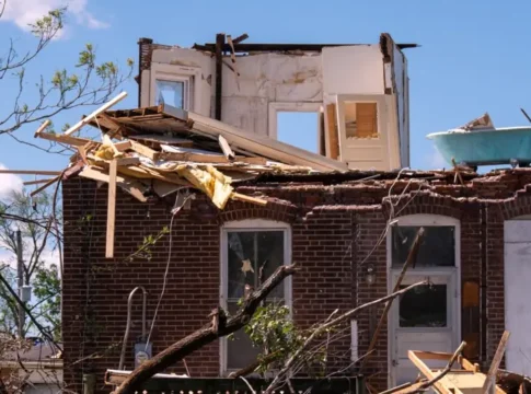 США: Помощь пострадавшим от торнадо в Сент-Луисе – срок подачи заявок истекает 14 февраля