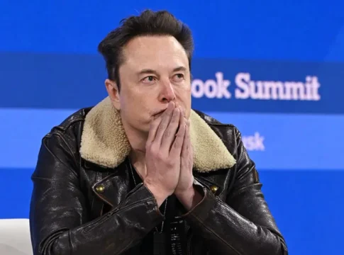 Илон Маск: SpaceX успешно блокирует российское использование Starlink в Украине