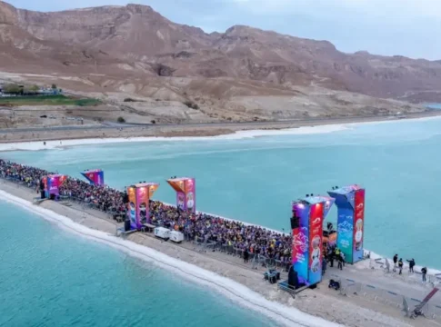 Марафон у Мертвого моря: 8000 бегунов, перекрытые дороги и усиленная охрана