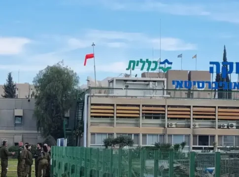 85-летний профессор пострадал на митинге: «Мне плеснули в глаза горючей жидкостью»