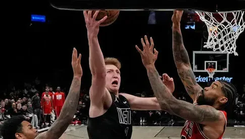 Дэнни Вольф зажег: Бруклин победил Чикаго