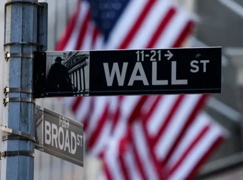 Рынки США растут на фоне сильной экономики, фокус смещается на отчетность