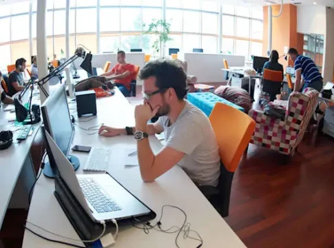 Рынок труда в шоке: число безработных из хайтека выросло на 126%