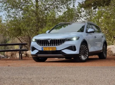 Китайский рынок электрокаров: Huawei обошел Tesla и Mercedes