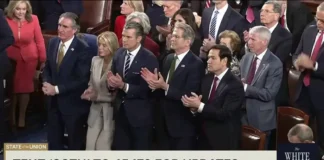 Трамп объявил «золотой век» Америки и потребовал запретить конгрессменам инсайдерскую торговлю