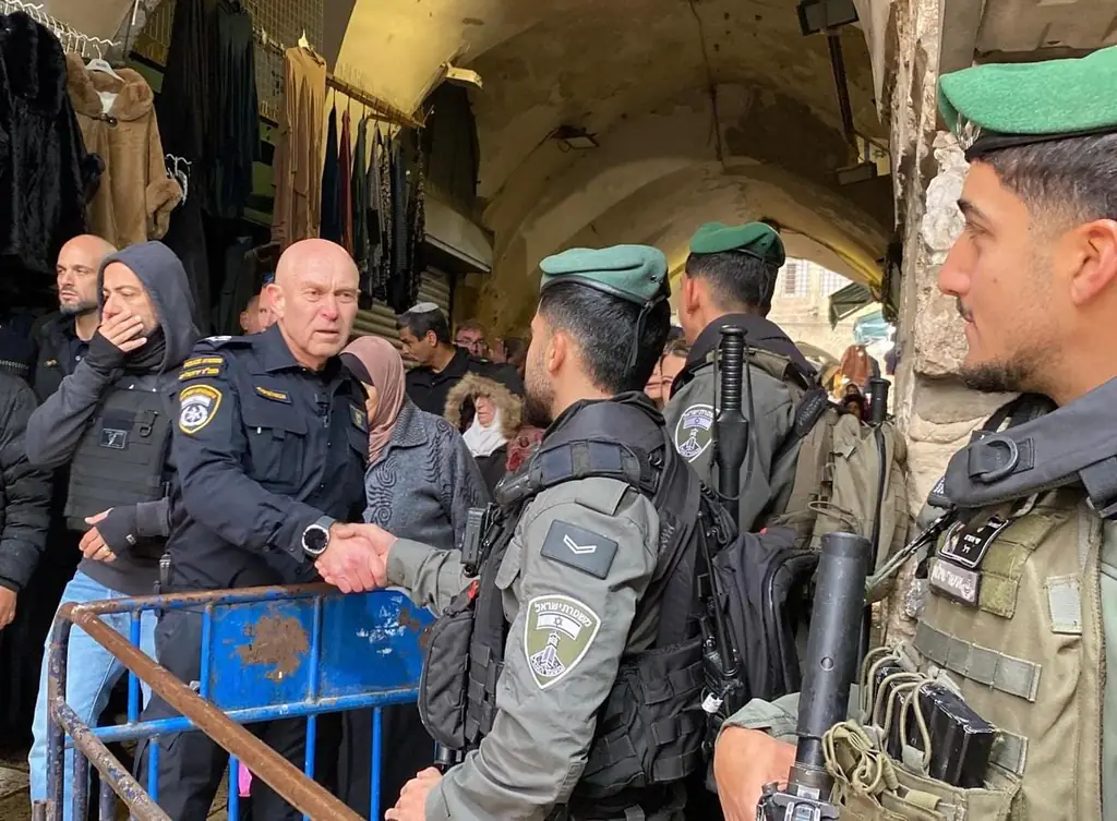 Рамадан в Иерусалиме: тысячи полицейских обеспечивают безопасность молящихся