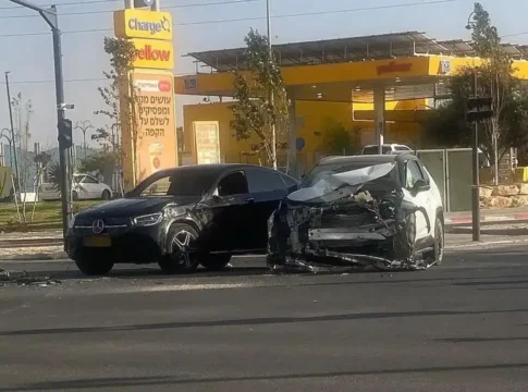 Серьезная авария в Беэр-Шеве: столкнулись два автомобиля