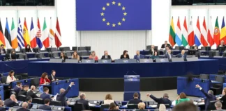 Европарламент требует ускорить переговоры с Украиной и Молдовой Европарламент требует ускорить переговоры с Украиной и Молдовой