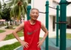 86-летний пенсионер из Сингапура: ежедневные стойки на голове и акробатика для молодости 86-летний пенсионер из Сингапура: ежедневные стойки на голове и акробатика для молодости