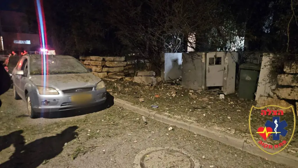 Взрыв у Пета-Тиквы: ракетные обломки и ущерб