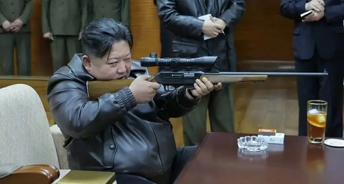 Ким Чен Ын посетил оружейный завод