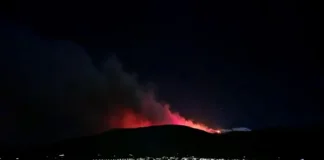 В Испании бушует крупный пожар у Лосар-де-ла-Вера