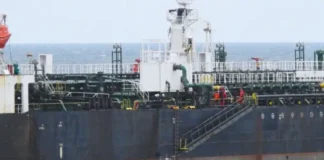 Шведские военные захватили российский танкер