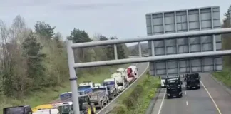 Протесты и блокировки дорог в Ирландии