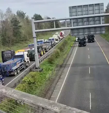 Протесты и блокировки дорог в Ирландии