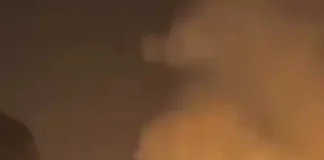 Крупный пожар на нефтеперерабатывающем заводе в Австралии