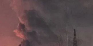 Масштабный пожар на ЯНОСе: украинские дроны атаковали НПЗ в Ярославле