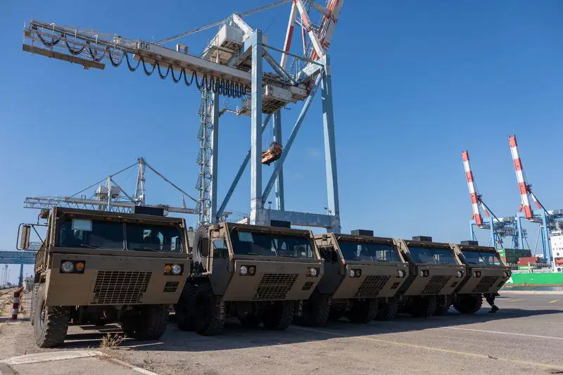 В Израиль прибыли два судна с военным оборудованием из США