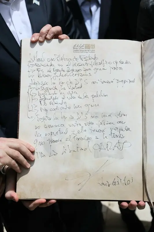 Опубликованы новые видеоматериалы визита президента Аргентины к Стене Плача