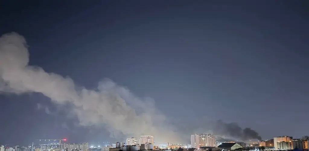 Ночная атака на военно-морскую базу в Бендер-Аббасе: сообщается о взрывах