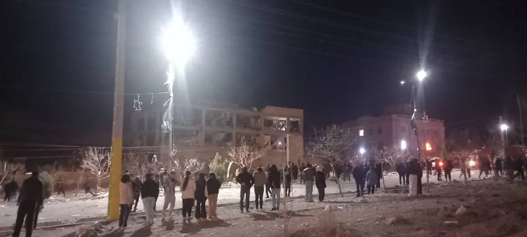 В городе Пардис провинции Тегеран зафиксировано попадание по зданию в фазе 4