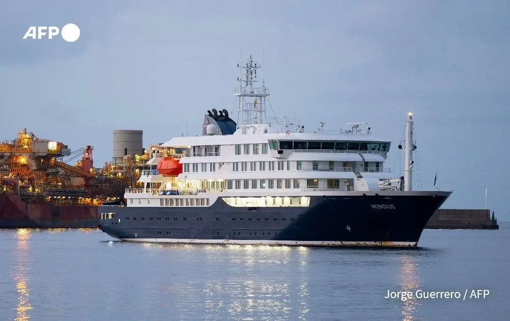 22 британца госпитализированы после эвакуации с лайнера MV Hondius из-за хантавируса