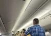 Рейс United Airlines экстренно сел из-за дебошира, пытавшегося прорваться в кабину пилотов