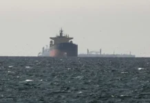 Нефть важнее ракет: страны Залива продолжают экспорт вопреки атакам в Ормузском проливе Нефть важнее ракет: страны Залива продолжают экспорт вопреки атакам в Ормузском проливе