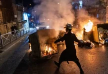 Хаос в Бней-Браке: журналисты в укрытии, проклятия в адрес главы Генштаба Хаос в Бней-Браке: журналисты в укрытии, проклятия в адрес главы Генштаба