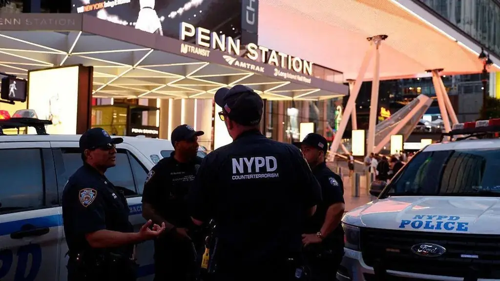 Нападение с ножом на вокзале Penn Station в Нью-Йорке: шесть человек ранены