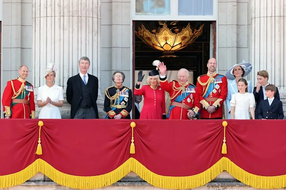 В Лондоне прошел ежегодный парад Trooping the Colour в честь британского монарха